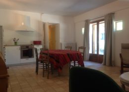 Salle à manger cuisine gite Cyprès - Gîtes et Chambres d'hôtes - Les Terrasses du Soleil